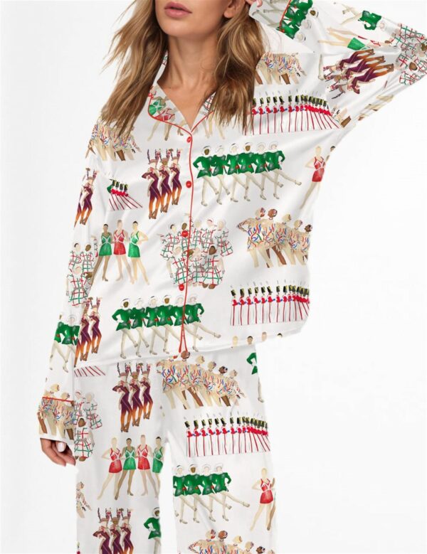 New York Christmas Spectacular Satin Pajama Set For Women 3